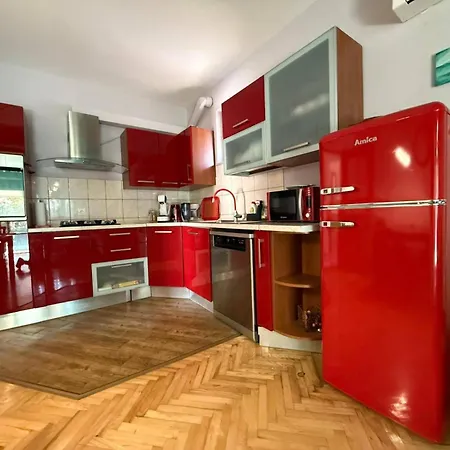 One Bedroom Sleeps 2 - Private Garden Apartman Zadar